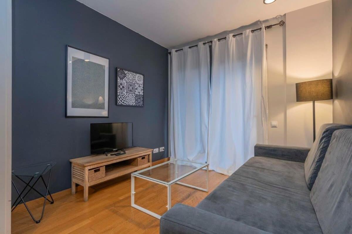 2 Bedroom With Balcony In Eixample 3-2 Appartement Barcelona
